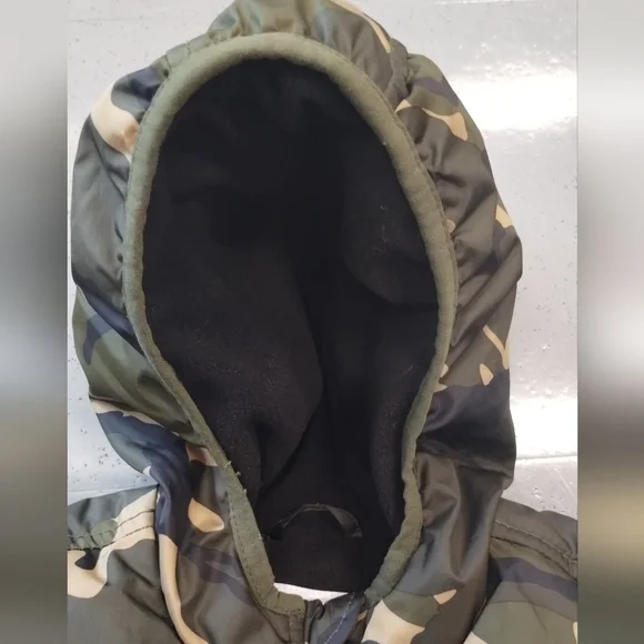 -Old Navy Hooded Frost-Free Puffer Jacket Toddler Camo Size: 12-18 M - Picture 9 of 9